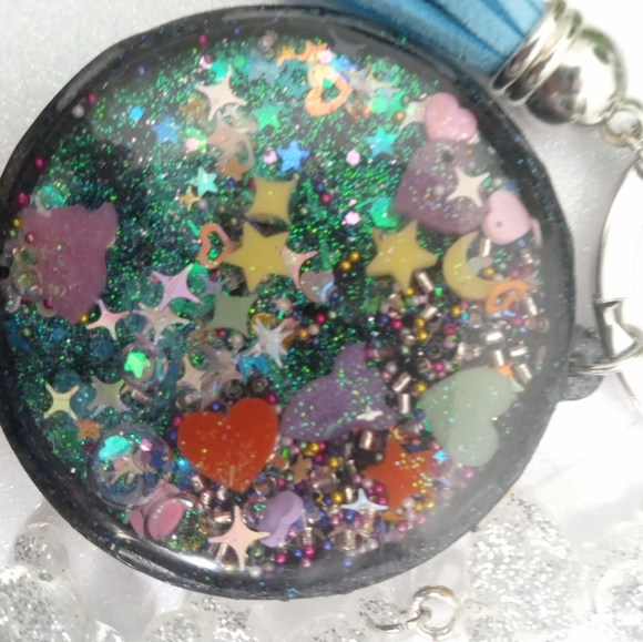 Fun liquid waterfall shaker resin keychain - Picture 9 of 16